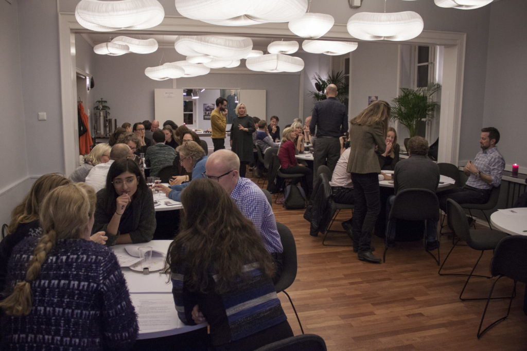 Debattskolen er et kveldskurs i debatt. Kurset holdes midt i Oslo sentrum.